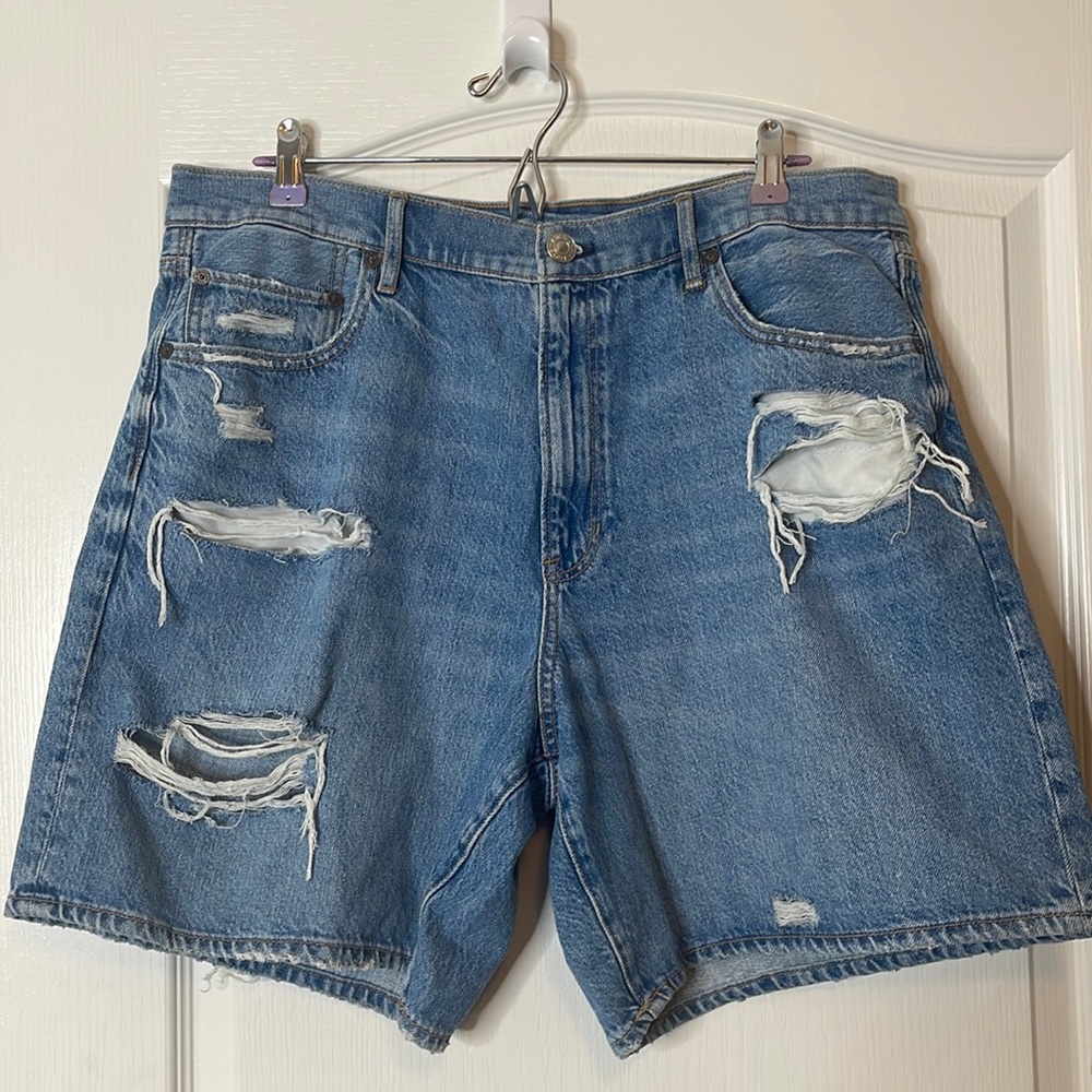American Eagle Distressed Denim Jean Shorts Size 18